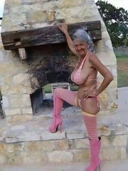 Granny mommy present pussy erotic pictures