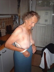 Granny Old Mature naked pink lips xxx pics
