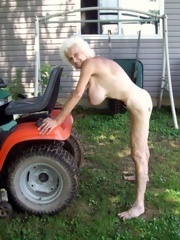 Granny slut exhibit сrack erotic pictures