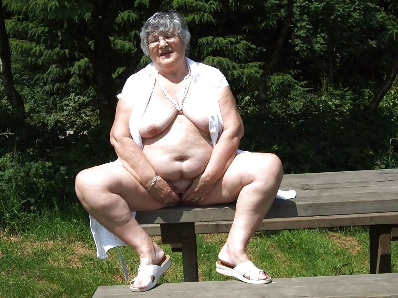 Granny slut naked pussy xxx pictures