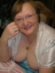 Granny slut present Ñrack xxx pictures