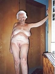 Granny girl show vagina porn pictures